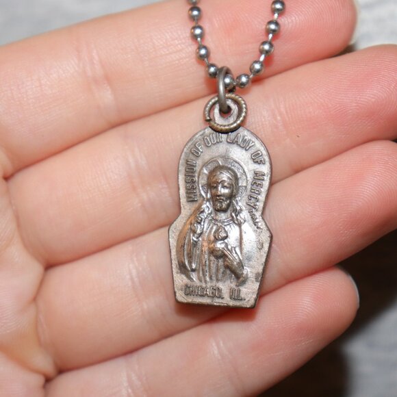 Vintage "Our Lady of Mercy" silver necklace 30" - Picture 3 of 5
